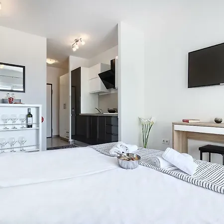 Διαμέρισμα Modern With Sea View 150 Meters To