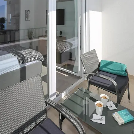 Modern With Sea View 150 Meters To Διαμέρισμα Kaštela